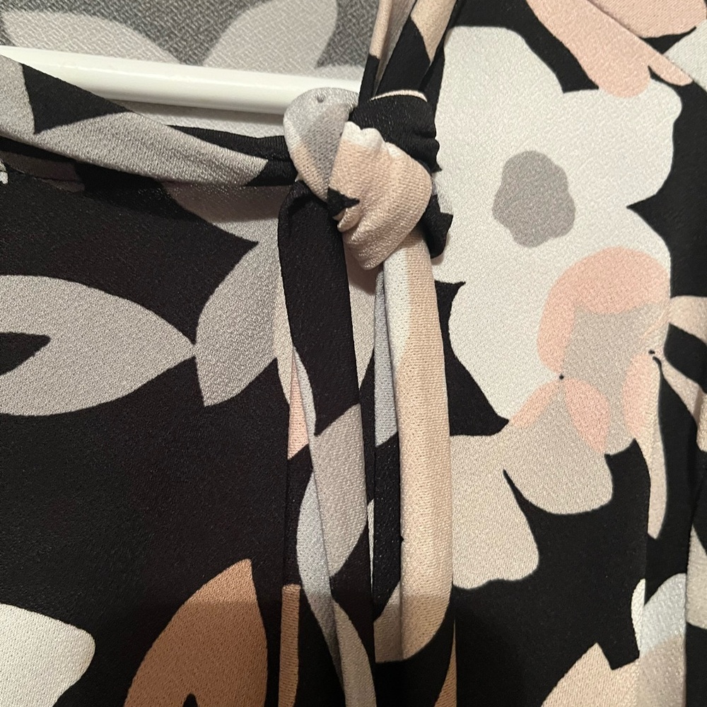 Cato Floral Pattern Tie Neck Top - Picture 3 of 8